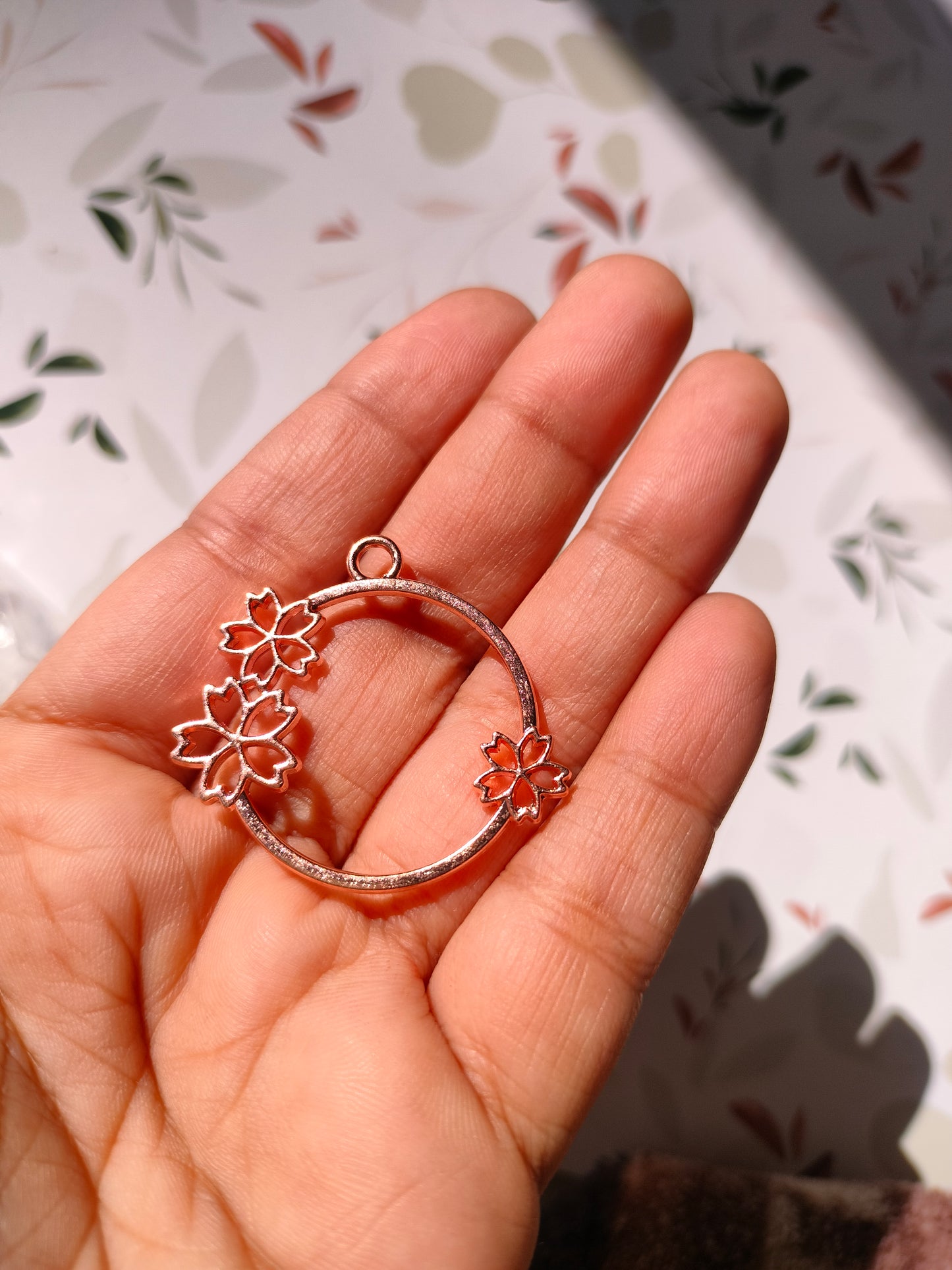 Floral Pendant | 30*25 mm |Pendant Charm| Resin Alloy Jewelry Making