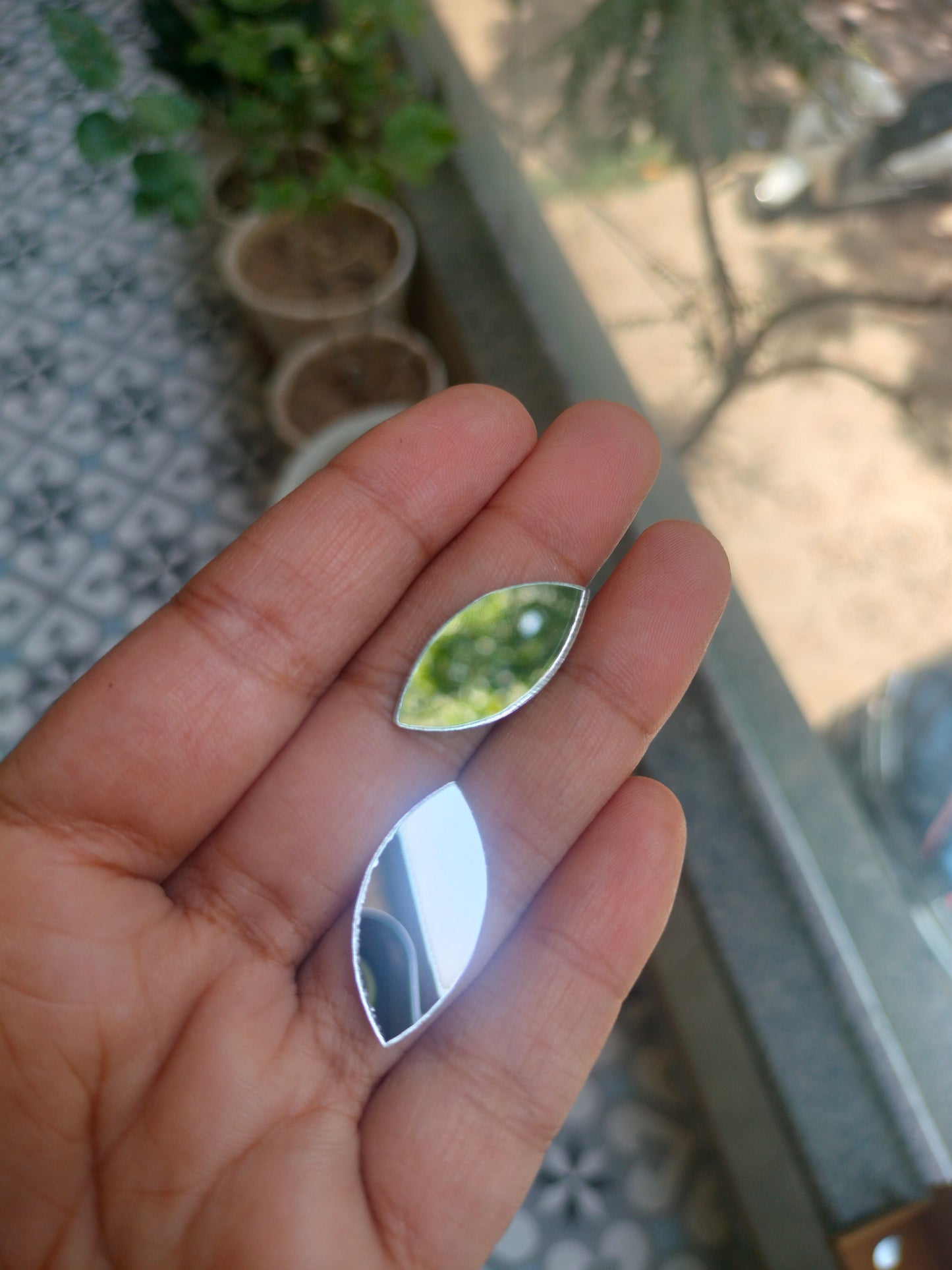 Leaf Acrylic Mirror Cutout 25 mm (Set of 50 pc)