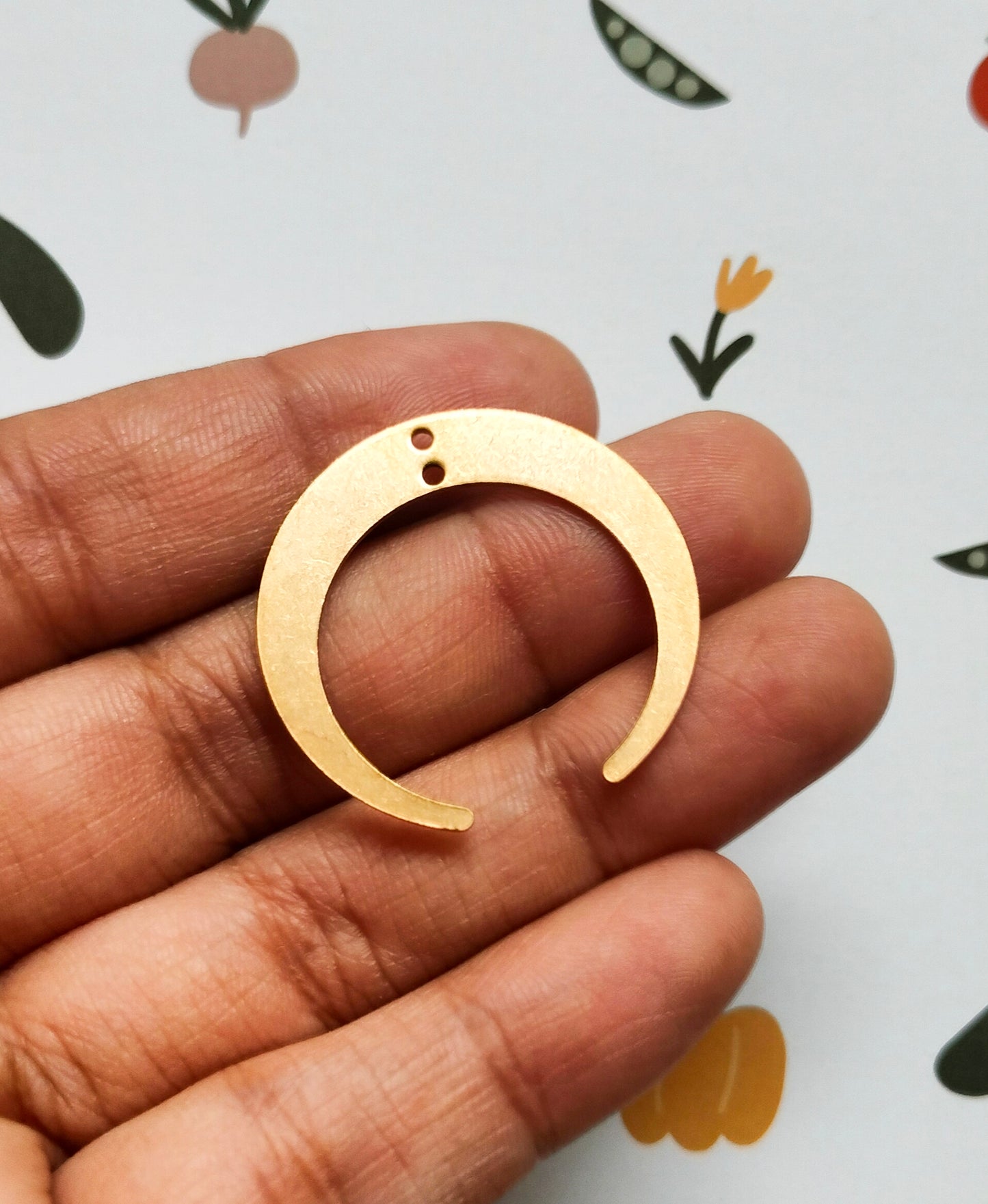 Charm Crescent Large