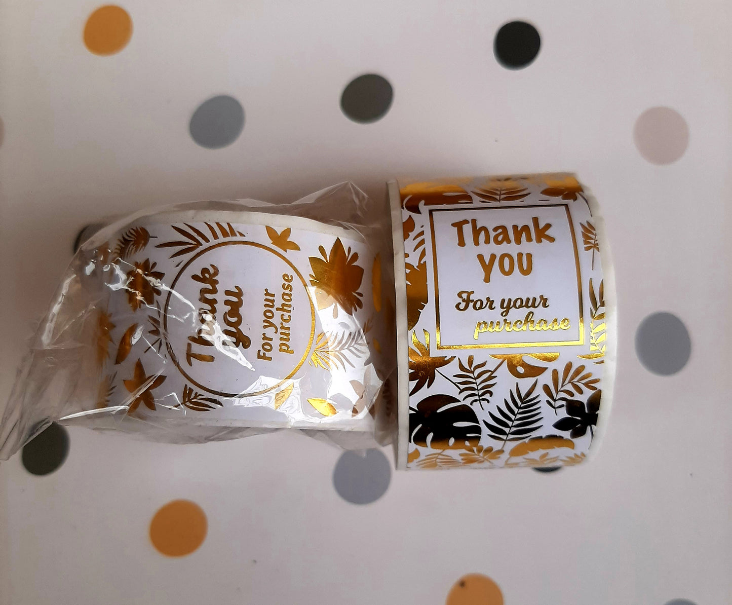 Thank you sticker Round Gold Foiled TY30