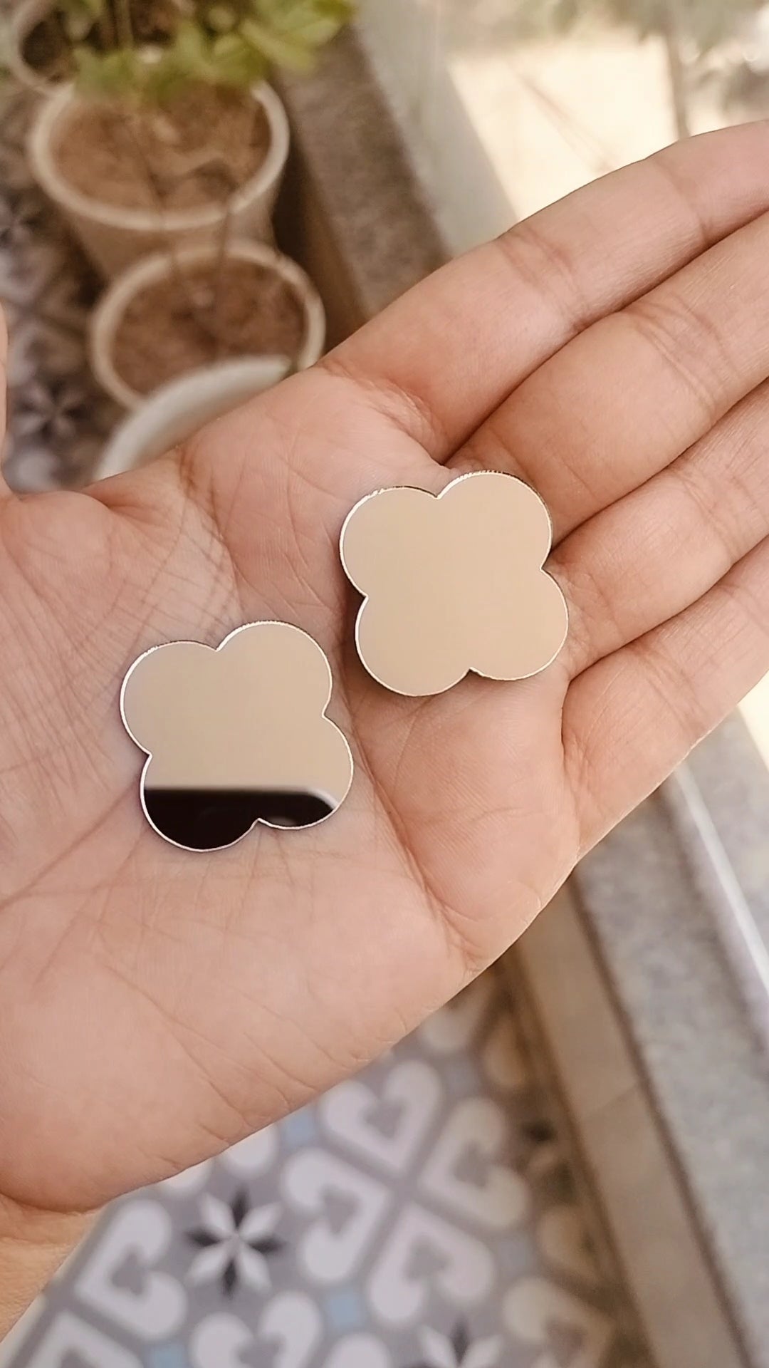 Clover Acrylic Mirror Cutout 25 mm (Set of 50 pc)