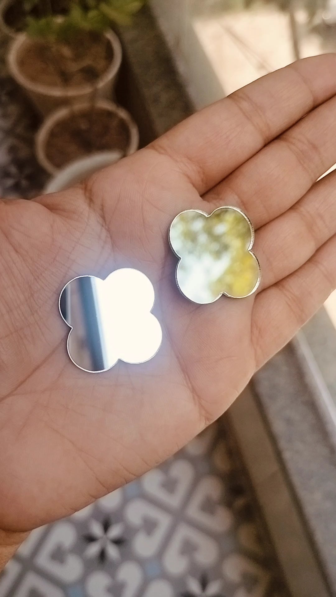 Clover Acrylic Mirror Cutout 25 mm (Set of 50 pc)