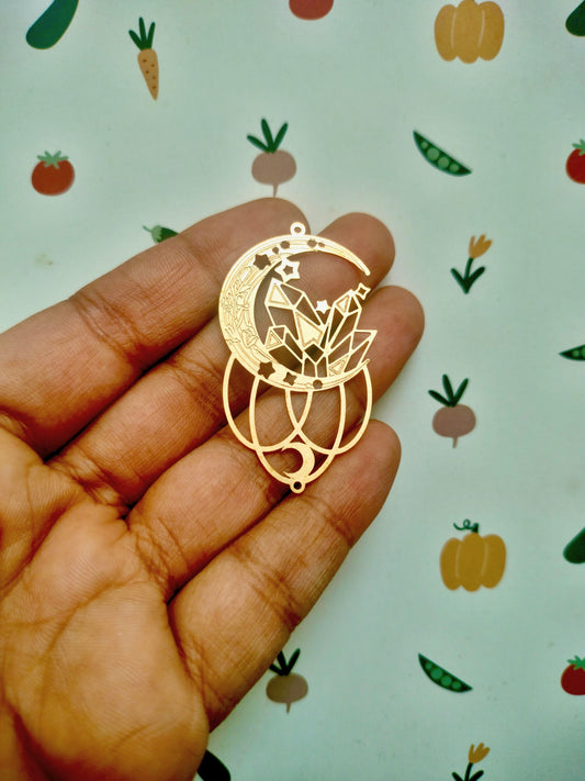 Filigree Decorative Moon Brass Charm | Moon