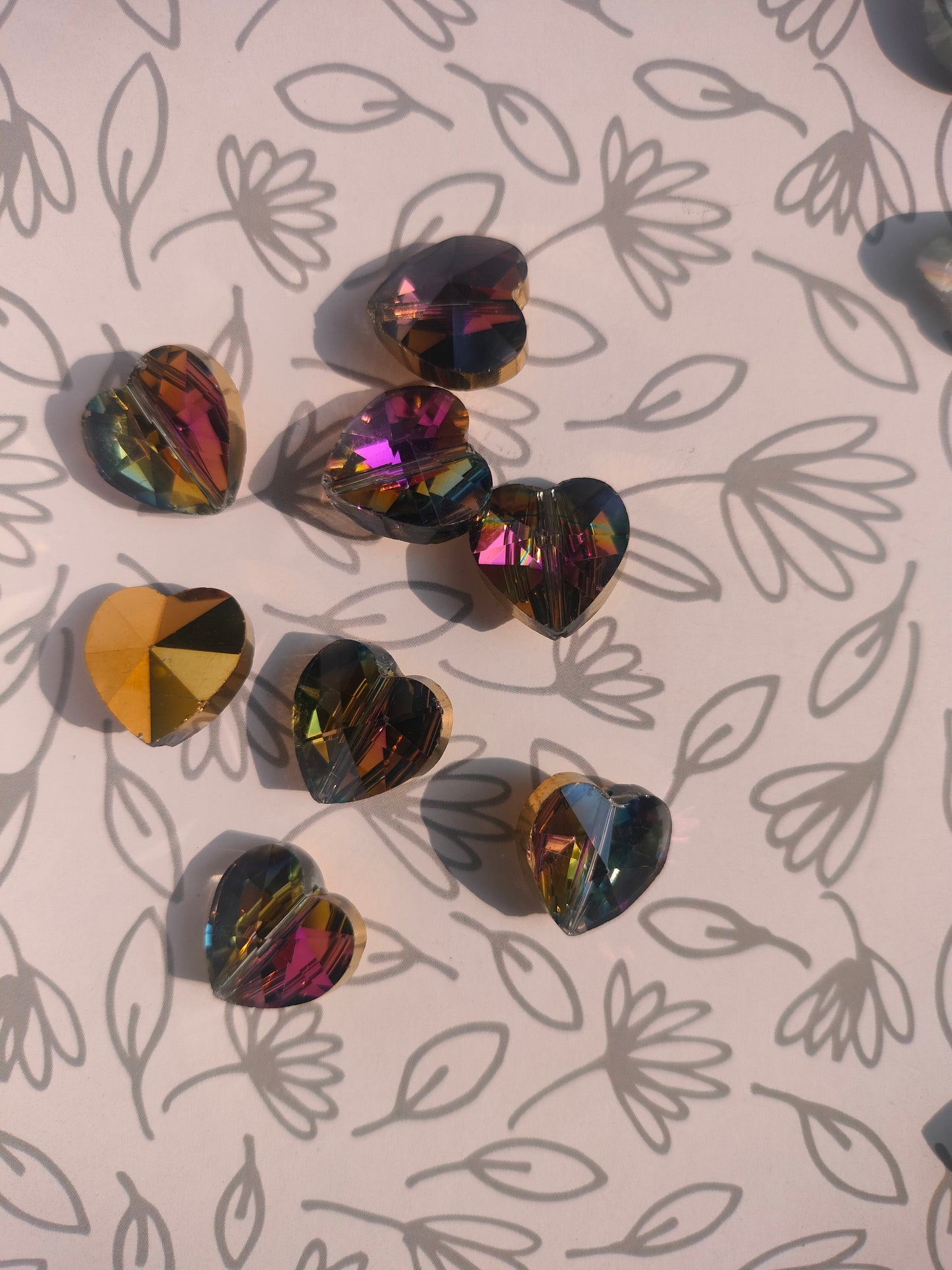 Heart shaped Glass Crystal beads (Set of 8 beads)