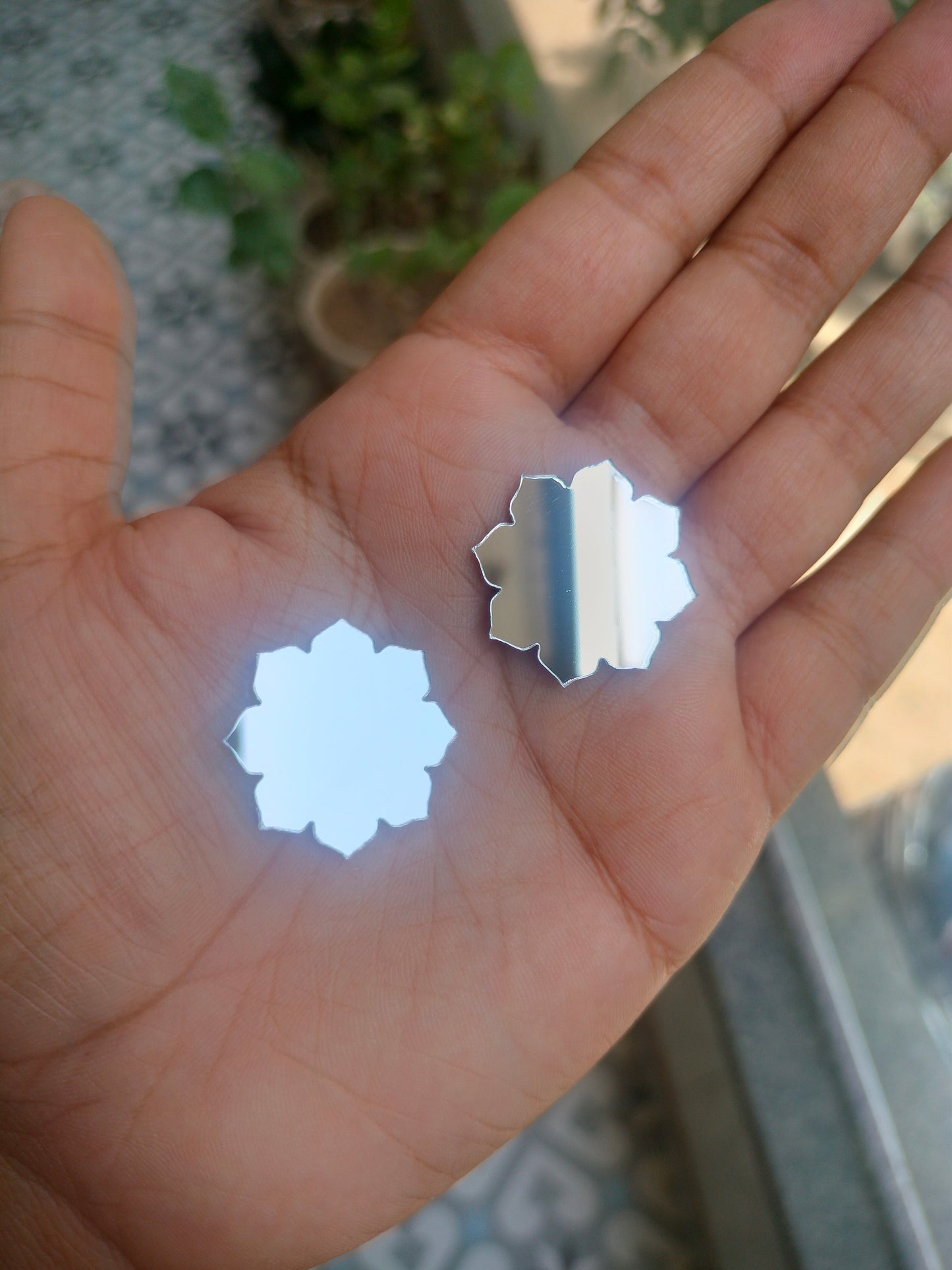 Lotus Acrylic Mirror Cutout 25 mm (Set of 50 pc)