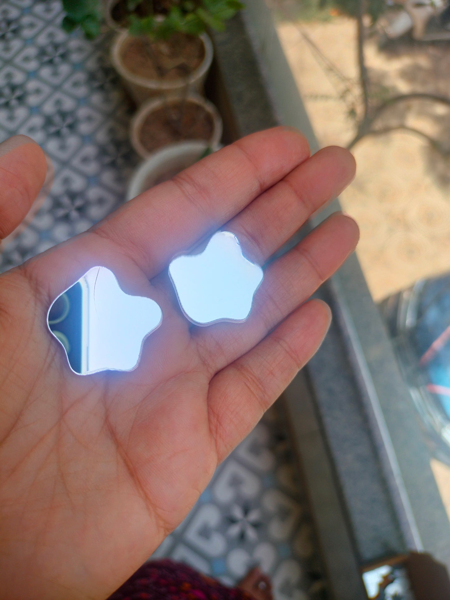 Irregular Acrylic Mirror Cutout 25 mm (Set of 50 pc)